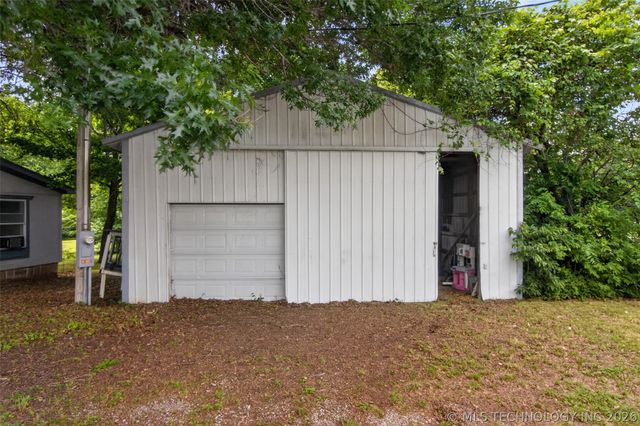 3635 N 4327, Pryor, OK 74361