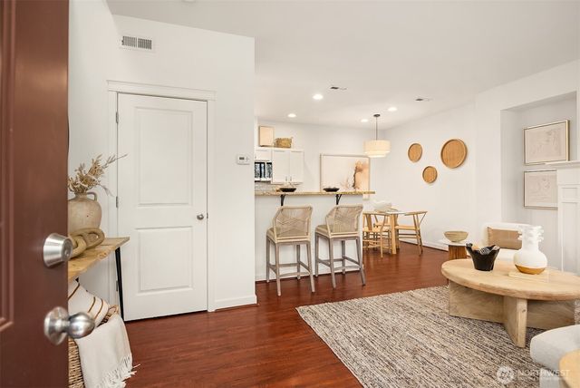 2211 NE Natalie Way, Issaquah, WA 98029