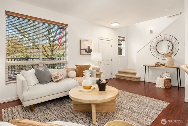 2211 NE Natalie Way, Issaquah, WA 98029