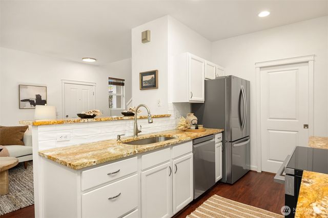 2211 NE Natalie Way, Issaquah, WA 98029