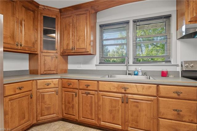 114 Henry Clay RD, Newport News, VA 23601