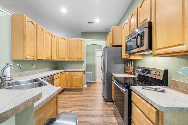 7400 S EASTLAKE DRIVE, Floral City, FL 34436