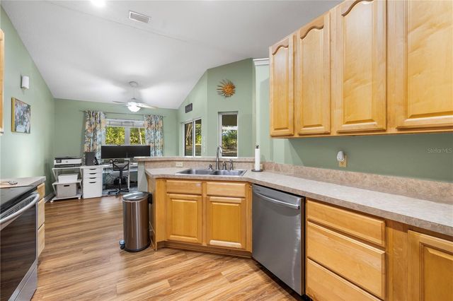 7400 S EASTLAKE DRIVE, Floral City, FL 34436