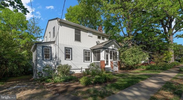 422 N EDGEWOOD ST, Arlington, VA 22201