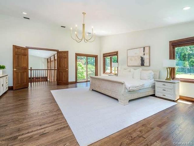8 Harbor Acres Road, Sands Point, NY 11050
