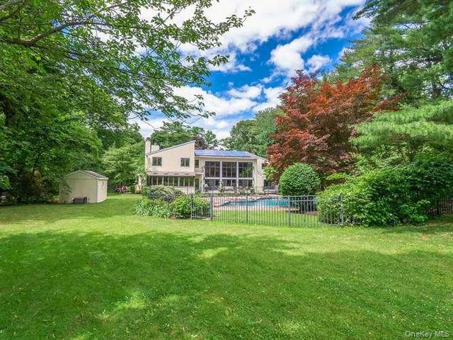 8 Harbor Acres Road, Sands Point, NY 11050