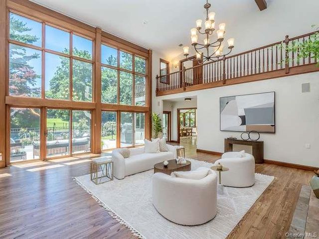 8 Harbor Acres Road, Sands Point, NY 11050