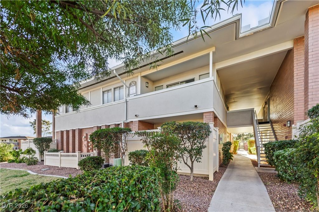 Image 3 of property listing at 2867 Geary Place 3006, Las Vegas, NV 89109