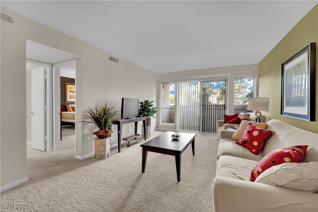 Image 5 of property listing at 2867 Geary Place 3006, Las Vegas, NV 89109
