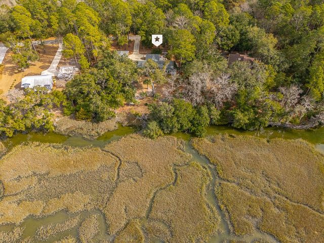 3317 NE Julienton Drive, Townsend, GA 31331