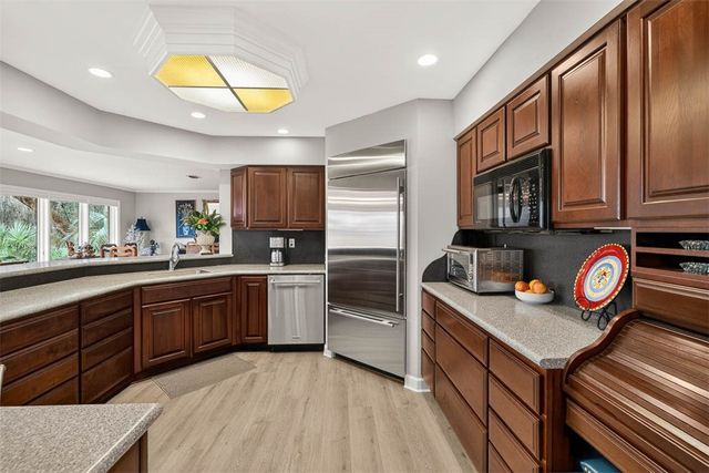 3317 NE Julienton Drive, Townsend, GA 31331