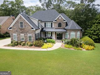 8110 Crestview Drive SE, Covington, GA 30014