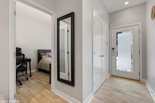 1240 W COTTAGE Place, Chicago, IL 60607