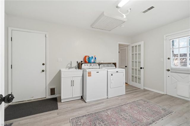 117 Larchwood RD, Yorktown, VA 23692