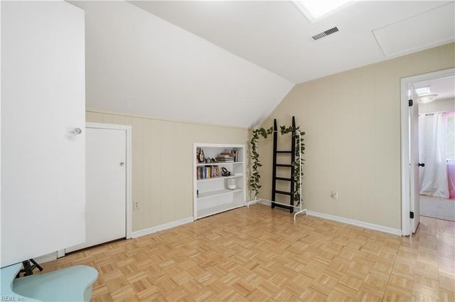 117 Larchwood RD, Yorktown, VA 23692