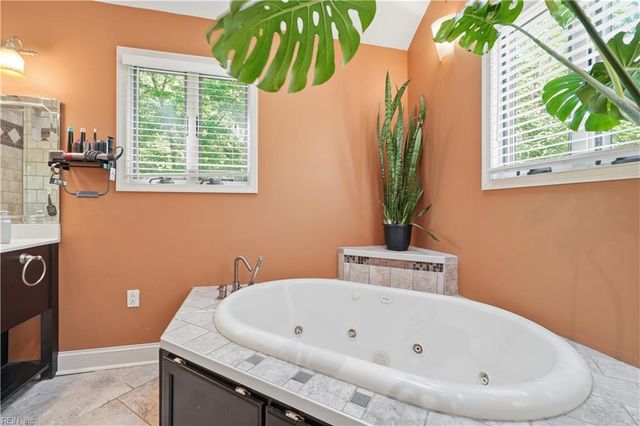 117 Larchwood RD, Yorktown, VA 23692