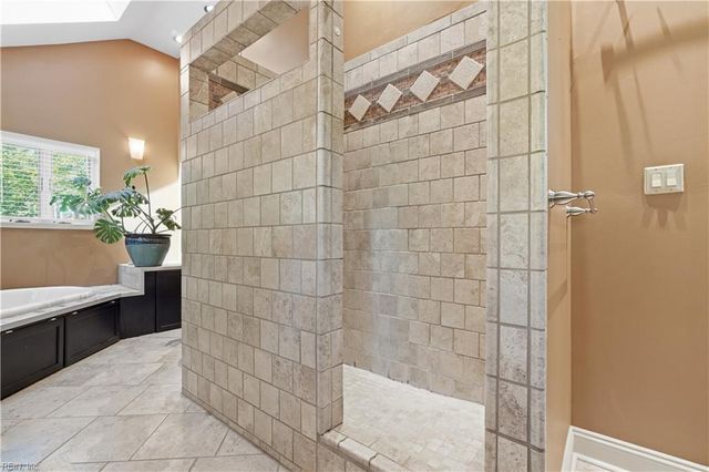 117 Larchwood RD, Yorktown, VA 23692