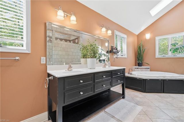 117 Larchwood RD, Yorktown, VA 23692