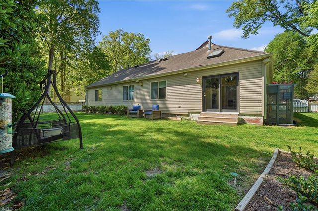 117 Larchwood RD, Yorktown, VA 23692