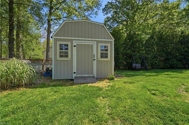 117 Larchwood RD, Yorktown, VA 23692