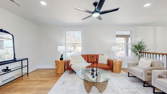 207 Overcrest Ct, Nashville, TN 37211