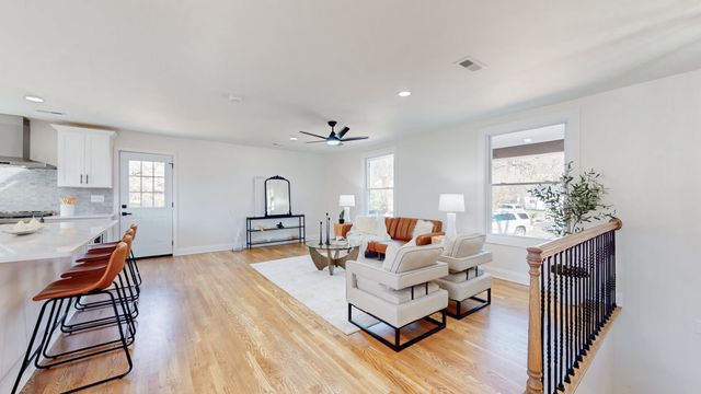 207 Overcrest Ct, Nashville, TN 37211