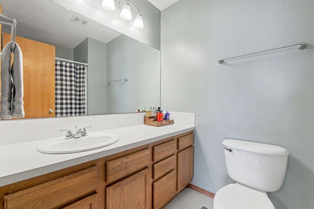 1914 Summerwood St, Goddard, KS 67052
