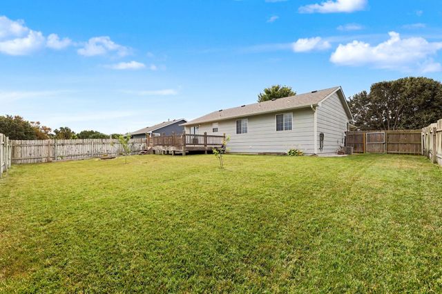 1914 Summerwood St, Goddard, KS 67052