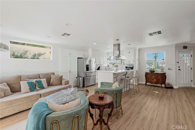 5231 Glasgow Way, Westchester, CA 90045