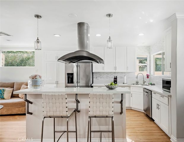 5231 Glasgow Way, Westchester, CA 90045