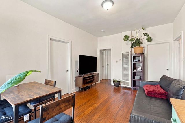 3000 Kenwood Avenue, Los Angeles, CA 90007