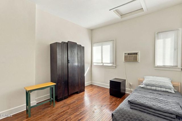 3000 Kenwood Avenue, Los Angeles, CA 90007