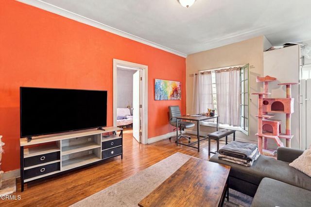 3000 Kenwood Avenue, Los Angeles, CA 90007