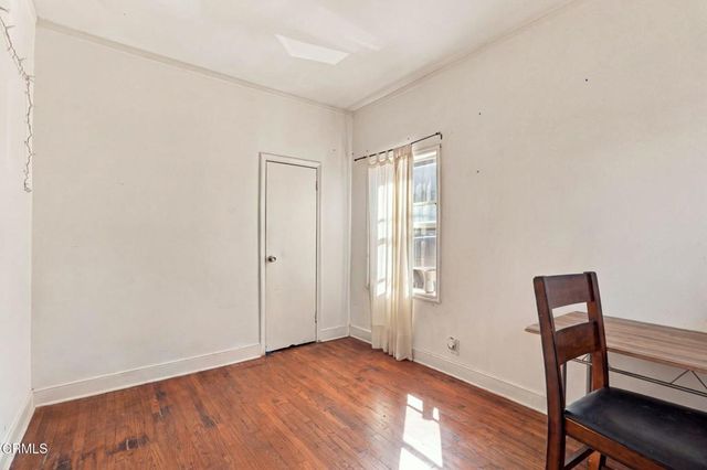 3000 Kenwood Avenue, Los Angeles, CA 90007