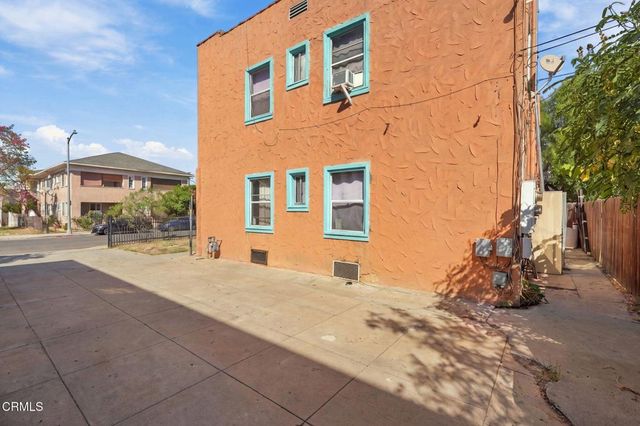 3000 Kenwood Avenue, Los Angeles, CA 90007