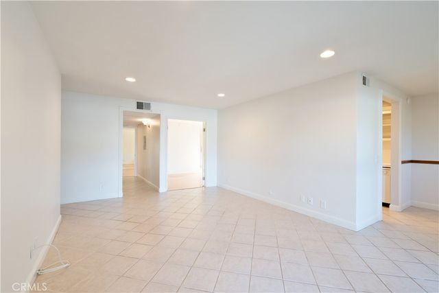 4644 Park Granada 167, Calabasas, CA 91302