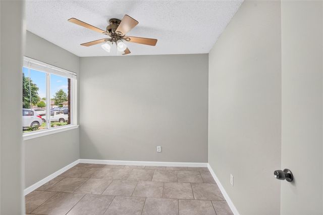 3922 Pintan Lane, Houston, TX 77014