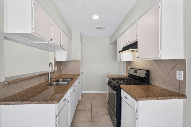 3922 Pintan Lane, Houston, TX 77014