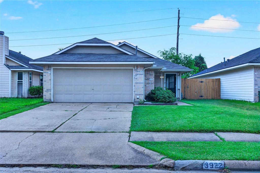 3922 Pintan Lane, Houston, TX 77014
