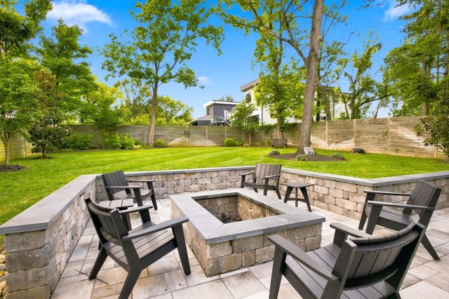 1143 Glendale Ln, Nashville, TN 37204
