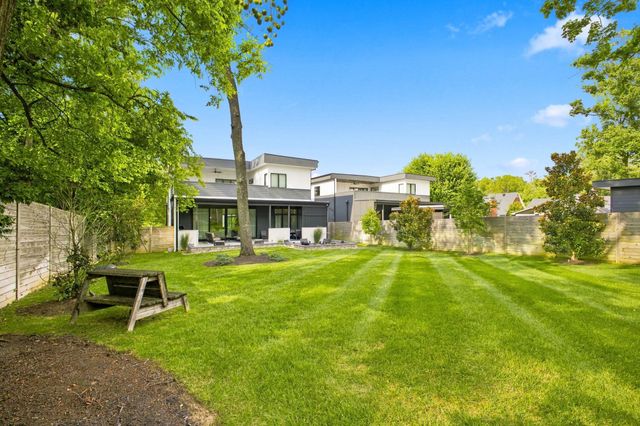 1143 Glendale Ln, Nashville, TN 37204
