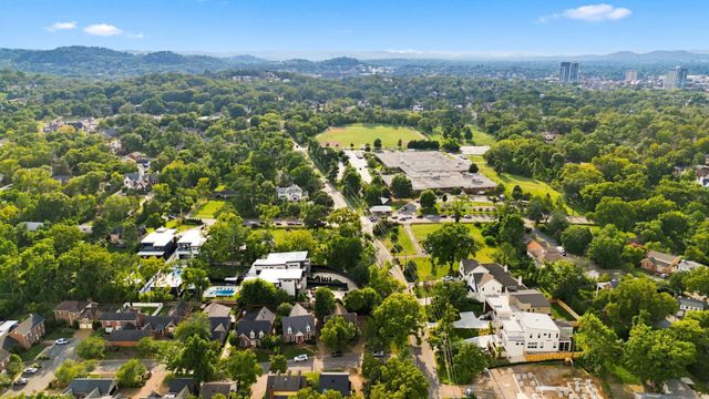 1143 Glendale Ln, Nashville, TN 37204