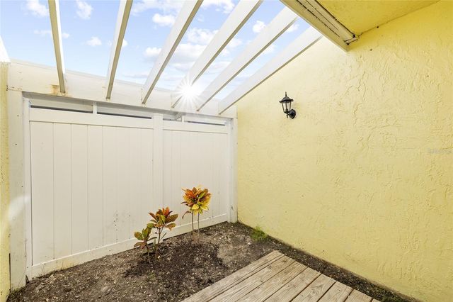 1 WINDRUSH BOULEVARD 21, Indian Rocks Beach, FL 33785