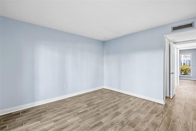 1 WINDRUSH BOULEVARD 21, Indian Rocks Beach, FL 33785