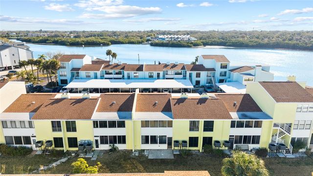 1 WINDRUSH BOULEVARD 21, Indian Rocks Beach, FL 33785