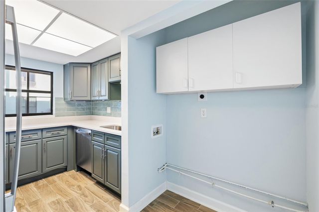 1 WINDRUSH BOULEVARD 21, Indian Rocks Beach, FL 33785