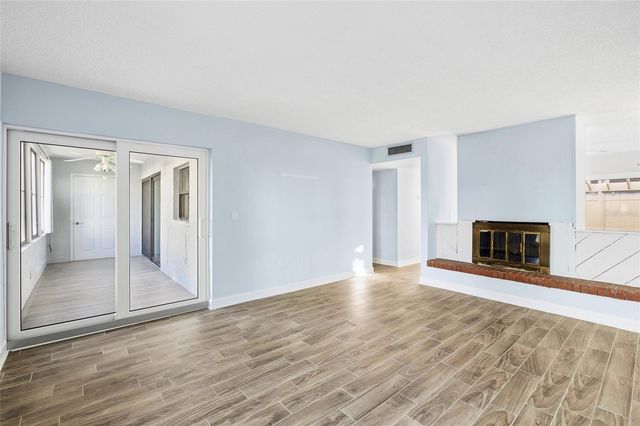 1 WINDRUSH BOULEVARD 21, Indian Rocks Beach, FL 33785