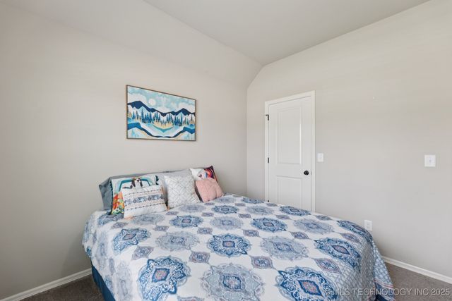 9016 E 132nd Street S, Bixby, OK 74008