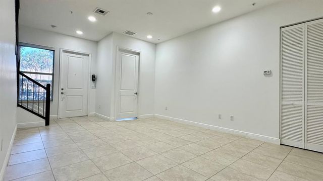 1759 NW 124th Way 1759, Pembroke Pines, FL 33028