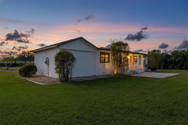 18900 SW 224th St, Miami, FL 33170